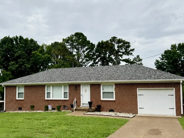 103 Oak Dr, Columbia, TN 38401