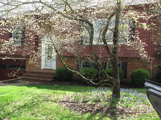 4th image of 2701 Heritage Ln
