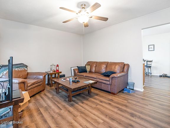 3rd image of 9224 Lantana Dr