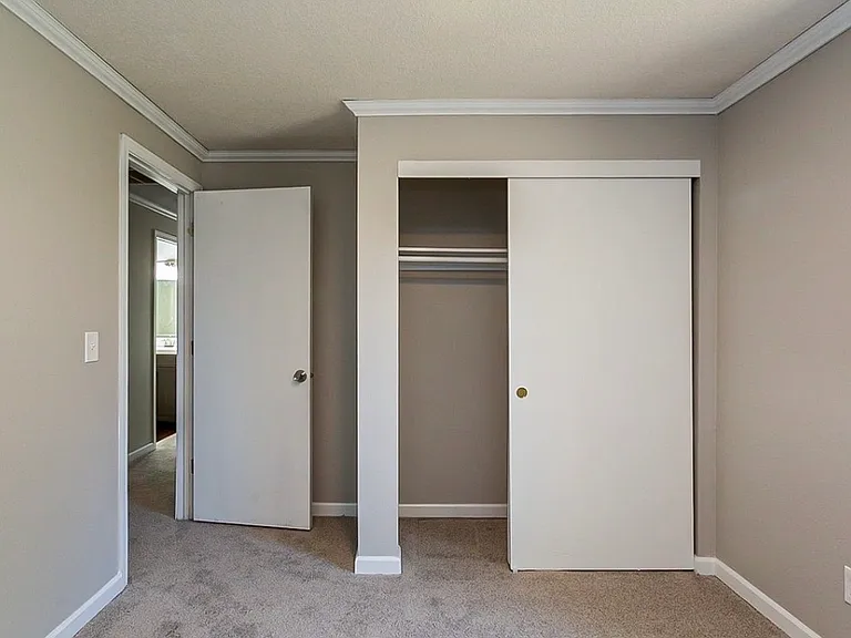 11740 SW 92nd Ave — Photo 5