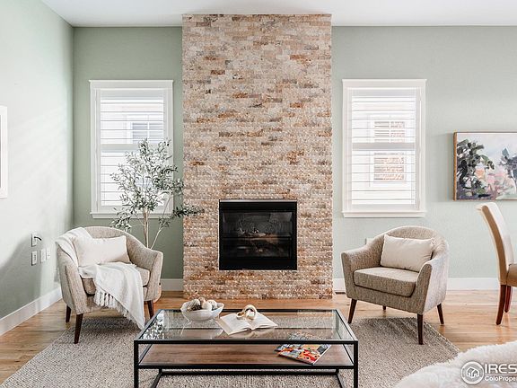 4th image of 858 Meadowlark Ln