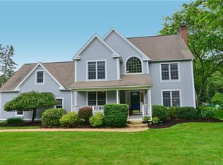 1 Amberg Dr, Pomfret Center, CT 06259