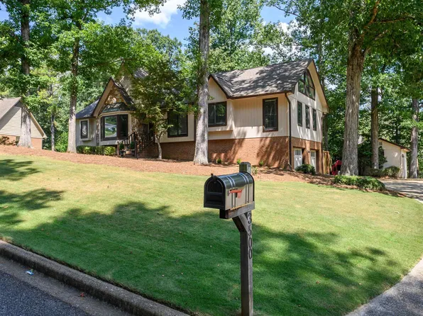 3500 Coventry Dr, Vestavia, AL 35243