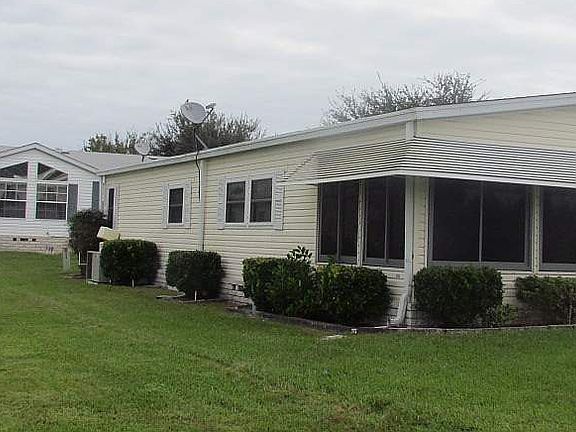 3rd image of 813 Bishop Dr