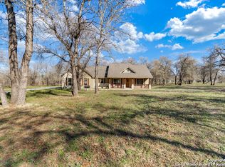 285 County Road 6874, Natalia, TX 78059