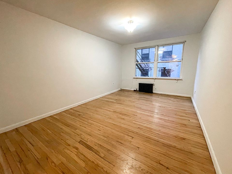 1st image of 230 W 27th St #2A