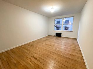 230 W 27th St #2A, New York, NY 10001