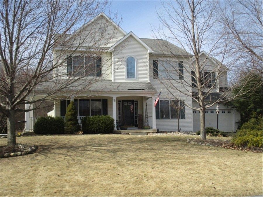 1st image of 10 Brittany Oaks