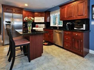 74 Fairview Ln, Plymouth, MA 02360