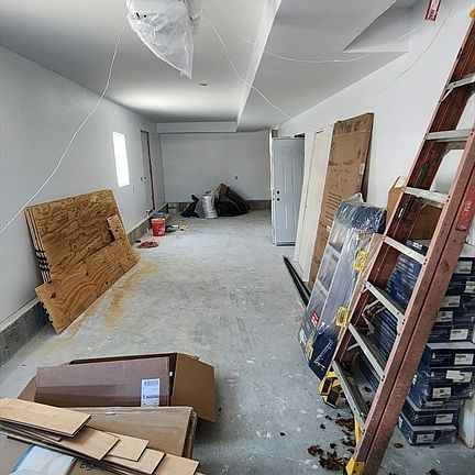 4th image of 47 Laurel St #47