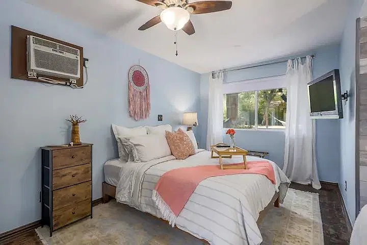 1 bed, 500 sqft, $1,350 — Photo 3