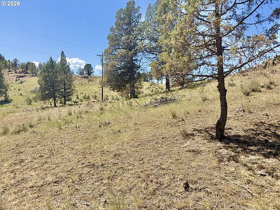 2nd image of 111 Cemetery Rd