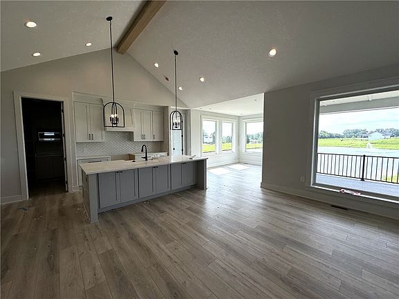 5th image of 17706 Oakwood Dr