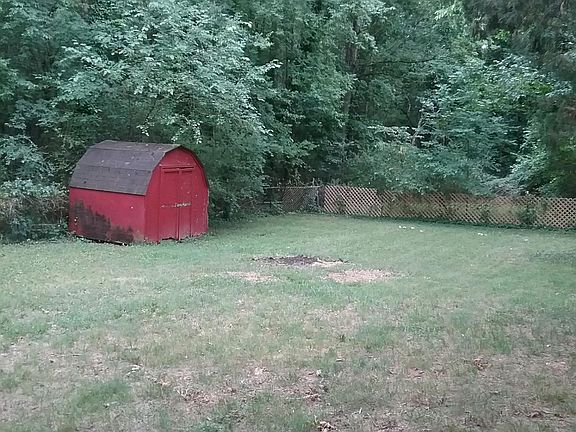 2nd image of 506 W Short St