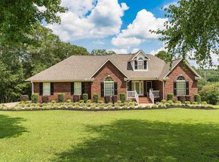 575 Thorn Cove Dr, Chesnee, SC 29323