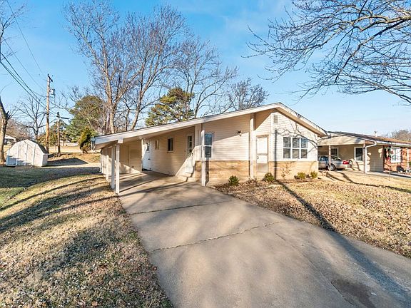 2nd image of 1137 Landgraf Dr