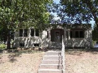 303 Benton Rd, Edmond, OK 73034