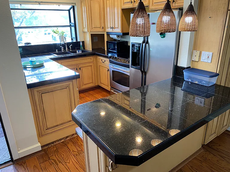 8860 Villa La Jolla Dr #107 — Photo 25