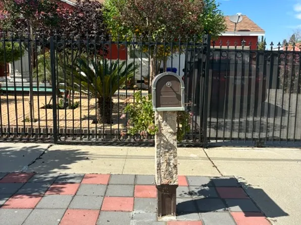 400 E 3rd St, Rialto, CA 92376