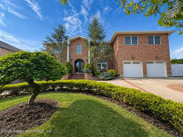699 Ionia Ave, Staten Island, NY 10312