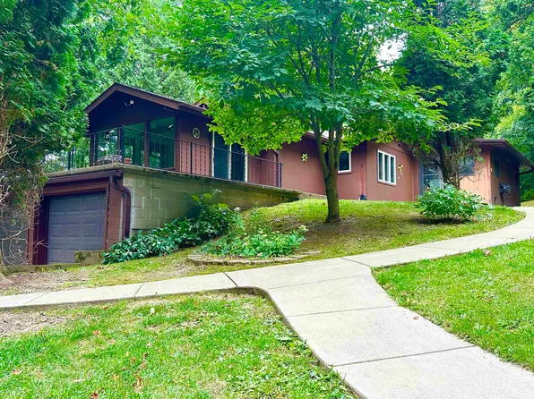 S720 Lovers Ln, Elroy, WI 53929