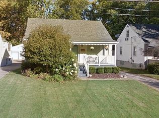 945 McKinley Ave, Louisville, KY 40217