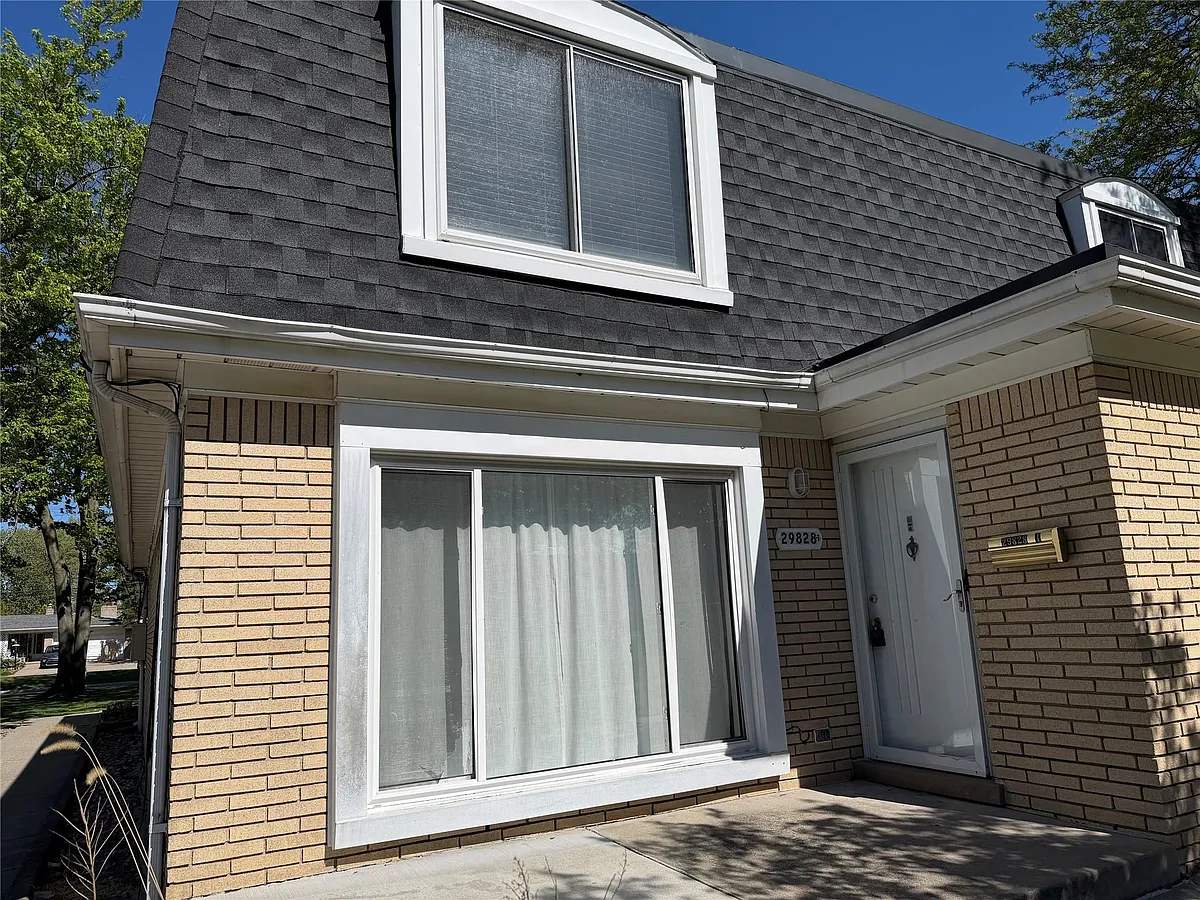 Building Photo - 29828 City Center Dr #1
