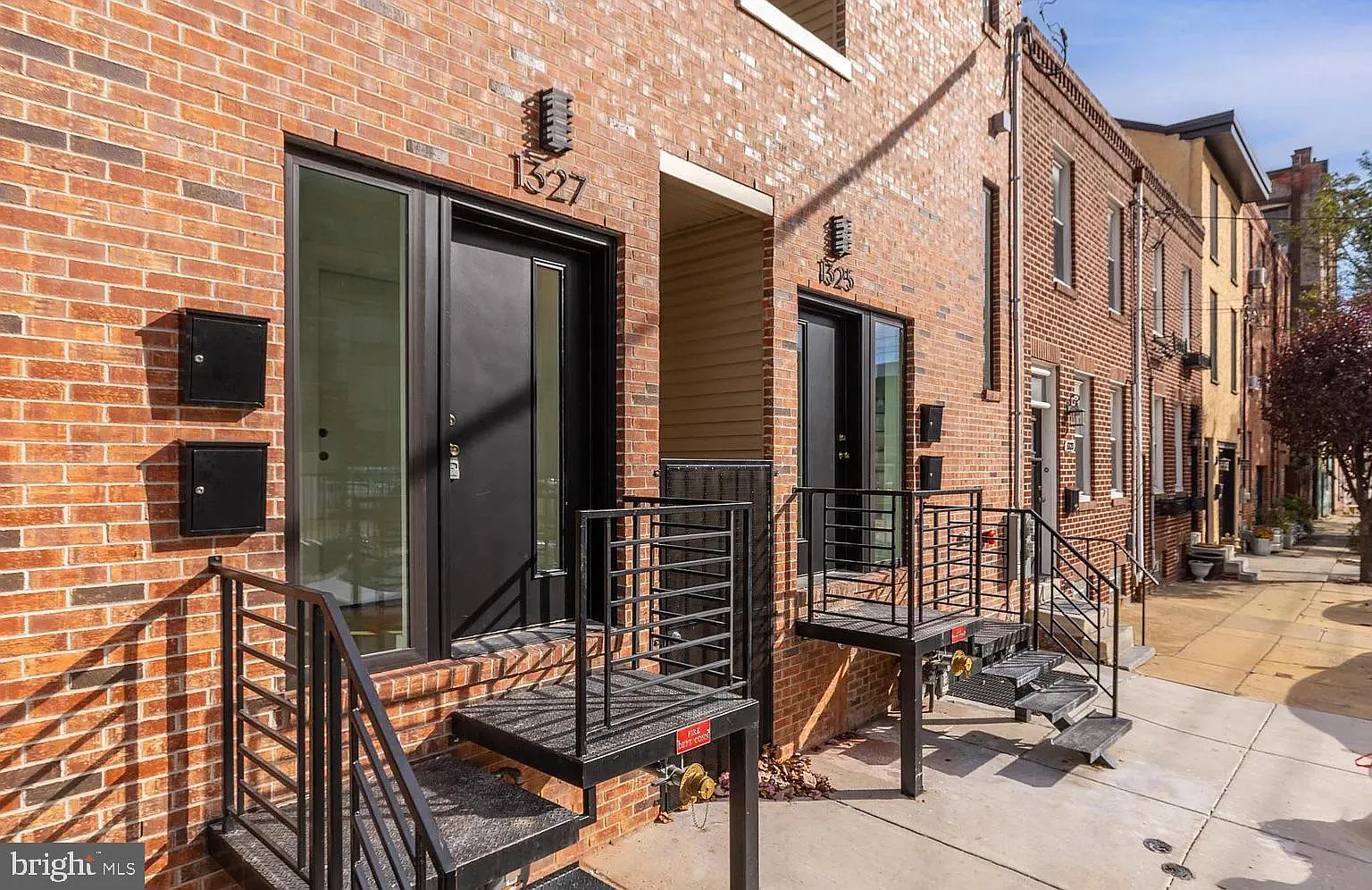 2 bed, 2.5 bath, 1600 sqft, $2,600 — Photo 1