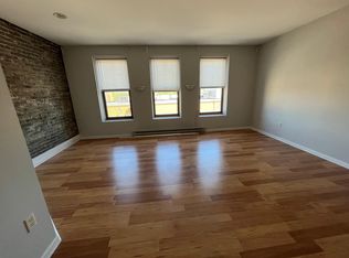 515 6th St #3, Racine, WI 53403