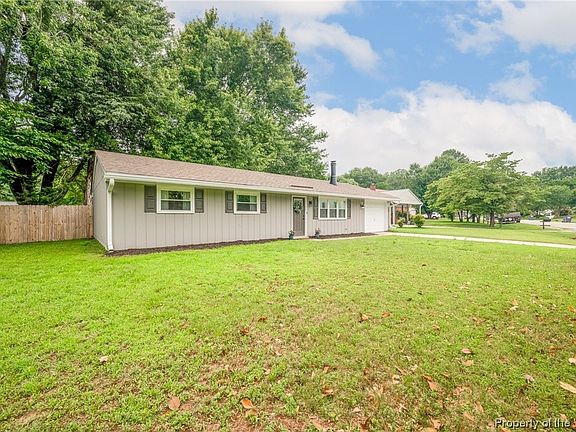 3rd image of 111 Astrid Ln