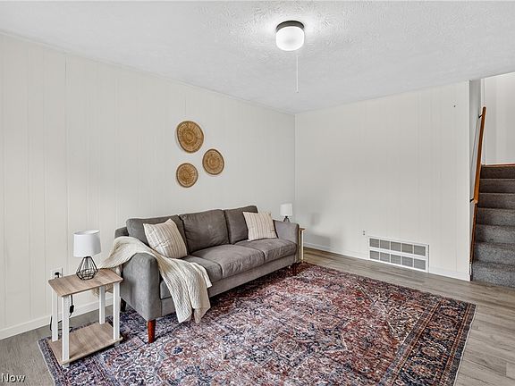 5th image of 1154 Meadowbrook Ave