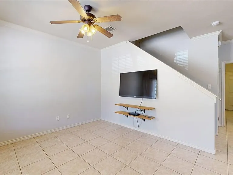 332 Forest Dr — Photo 4