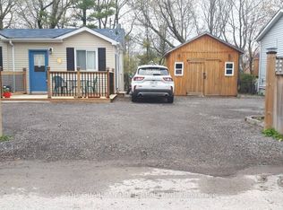 28 & 30 Thompson Dr, Georgina, ON L0E1L0