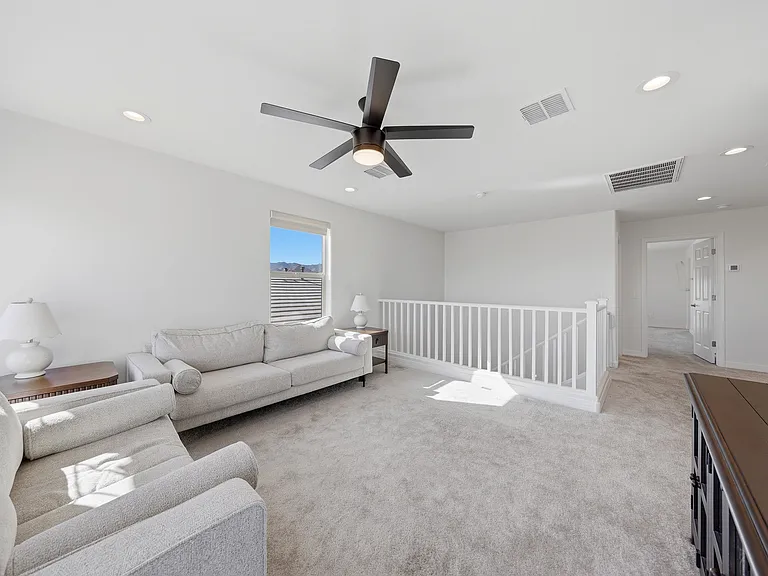 20234 W Turney Ave — Photo 10