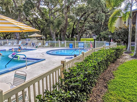 4th image of 865 Virginia Ct APT 205