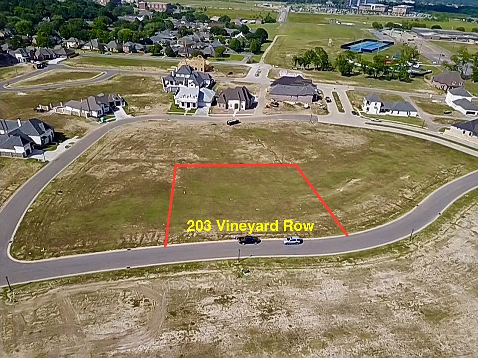 2nd image of 203 Vennard Ave