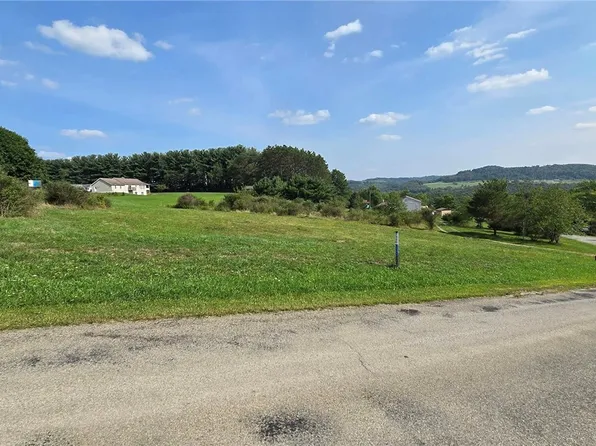 5 Sherman Hts, Fairmount City, PA 16224