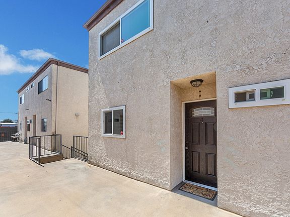 5th image of 6420 Hazeltine Ave APT 4
