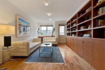 2nd image of 170 W 23rd St #5UV