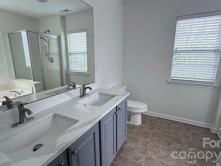 17507 Westmill Ln — Photo 4