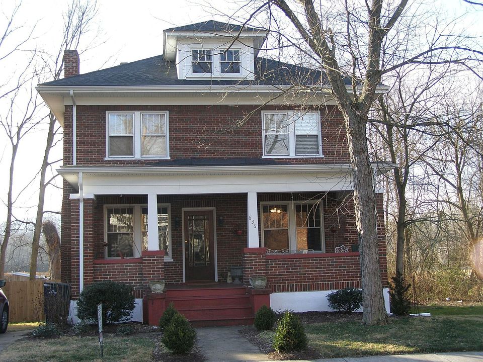 1st image of 636 Woods Ave SW