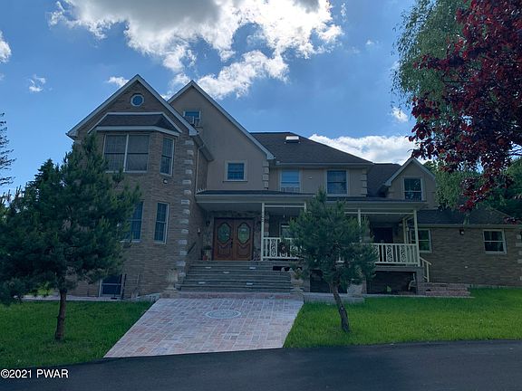 5th image of 102 Basswood Dr