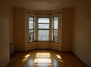 149 Norman Ave APT 2R, Brooklyn, NY 11222