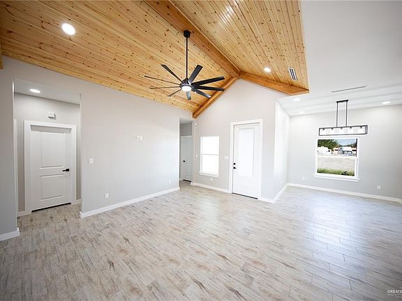 2nd image of 4106 Nivia Carolina Ave