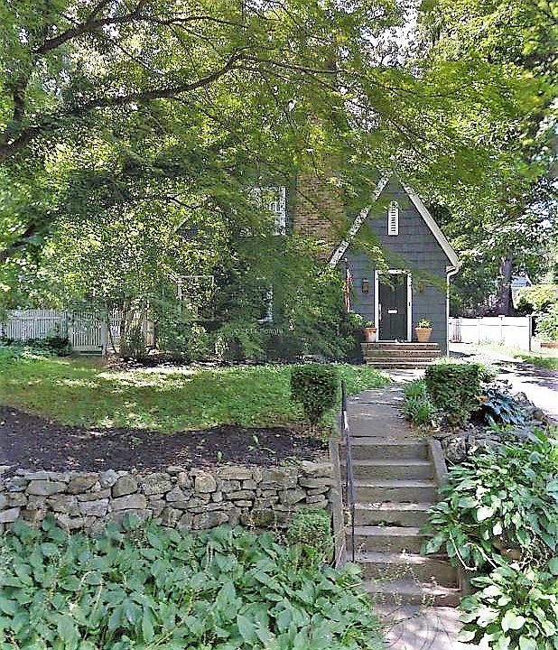 2nd image of 8 Ridley Ct