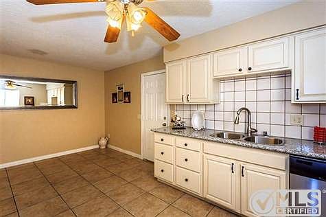 4th image of 14325 Navarro Dr