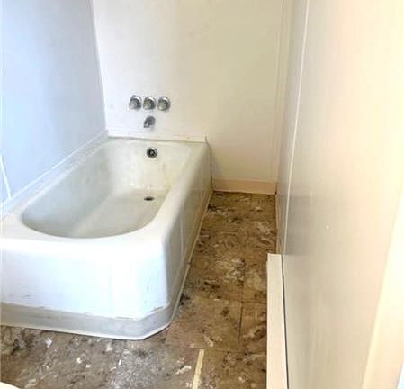 5th image of 2516 Sunset Blvd APT 2