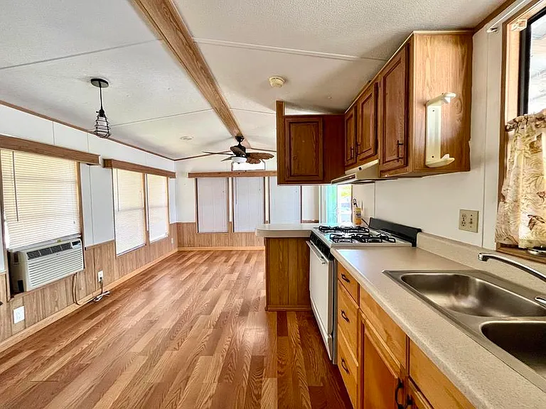 55 Boca Chica Rd #451 — Photo 9