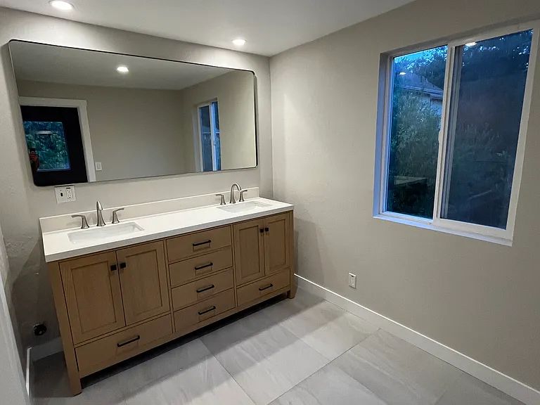 1070 Pine St — Photo 25