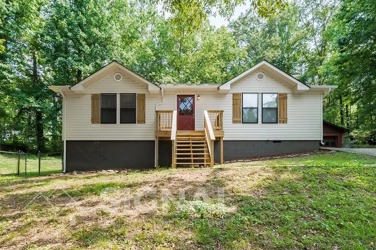 3 bed, 1.5 bath, 1008 sqft, $1,150 — Photo 1